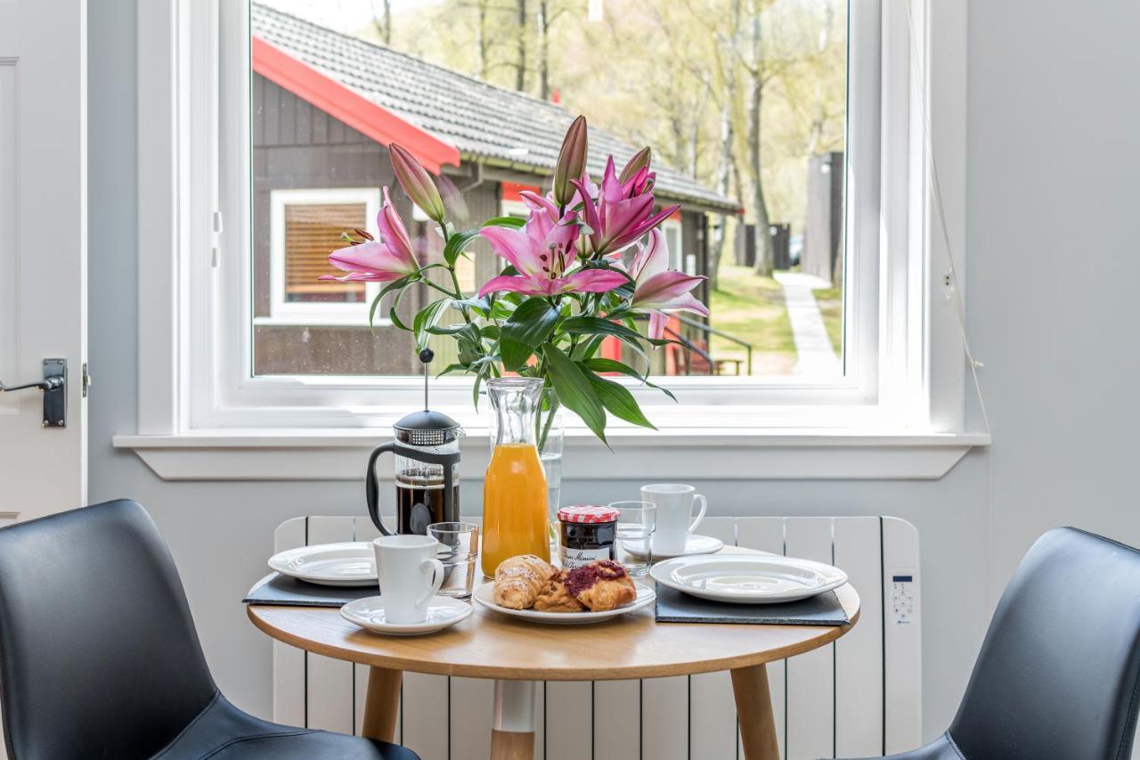 High Range Self-Catering Chalets Авимор Екстериор снимка