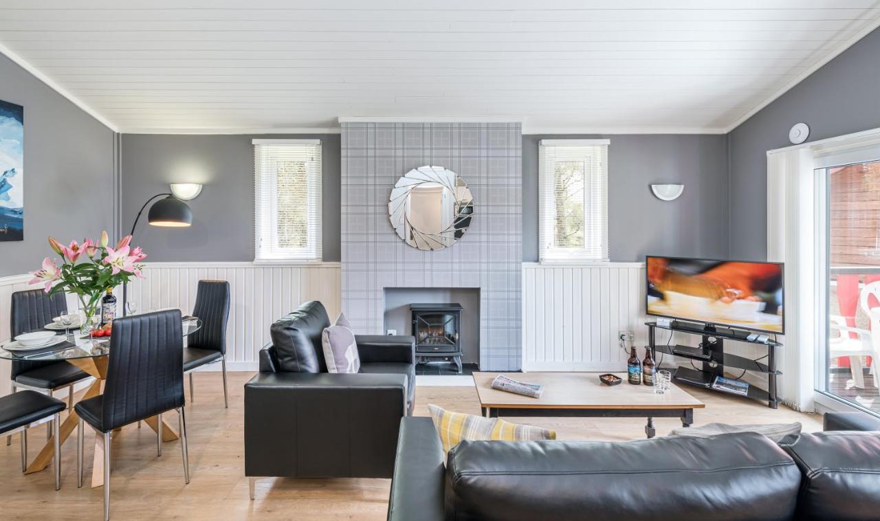 High Range Self-Catering Chalets Авимор Екстериор снимка